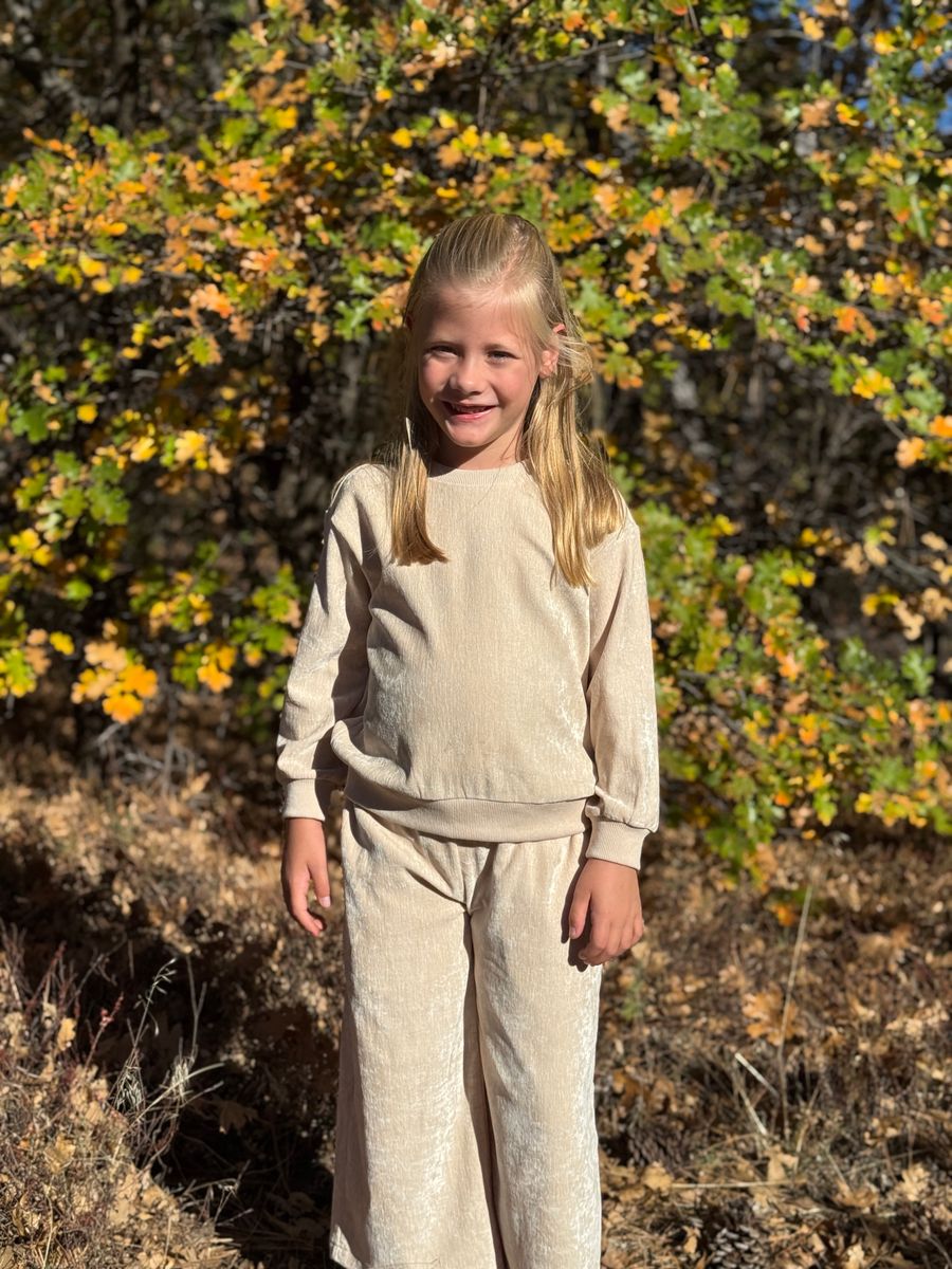 Vignette Maeve Sweatshirt Cream Velour