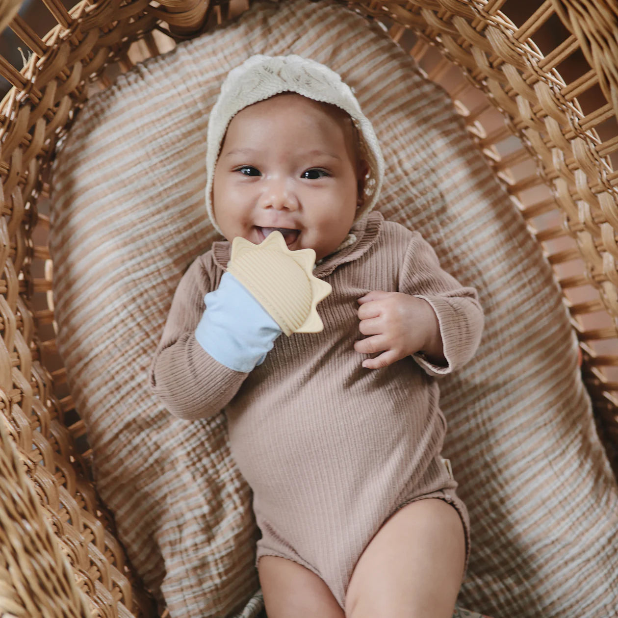 Mushie Teething Mitten