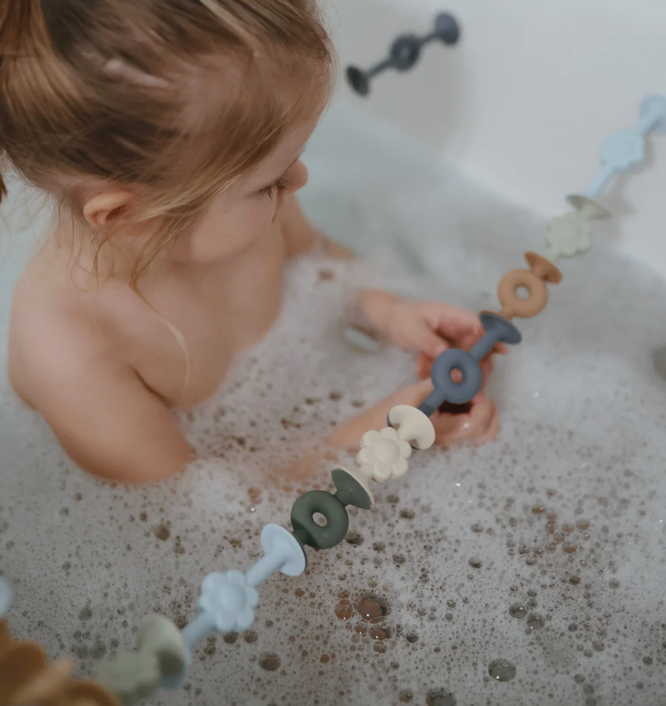 Mushie Silicone Suction Builders