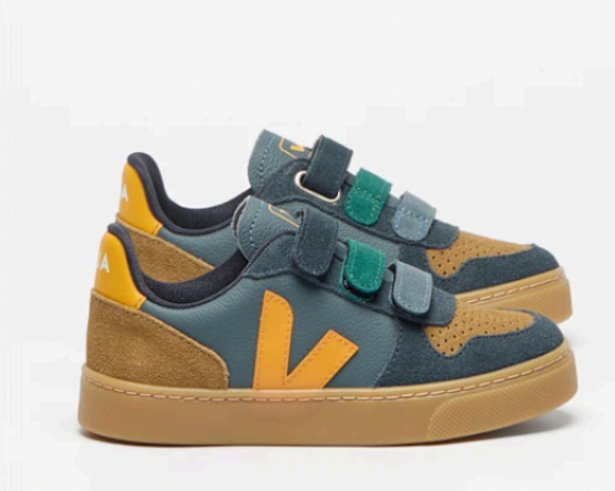Veja Small V-10 Leather California Ouro Natural