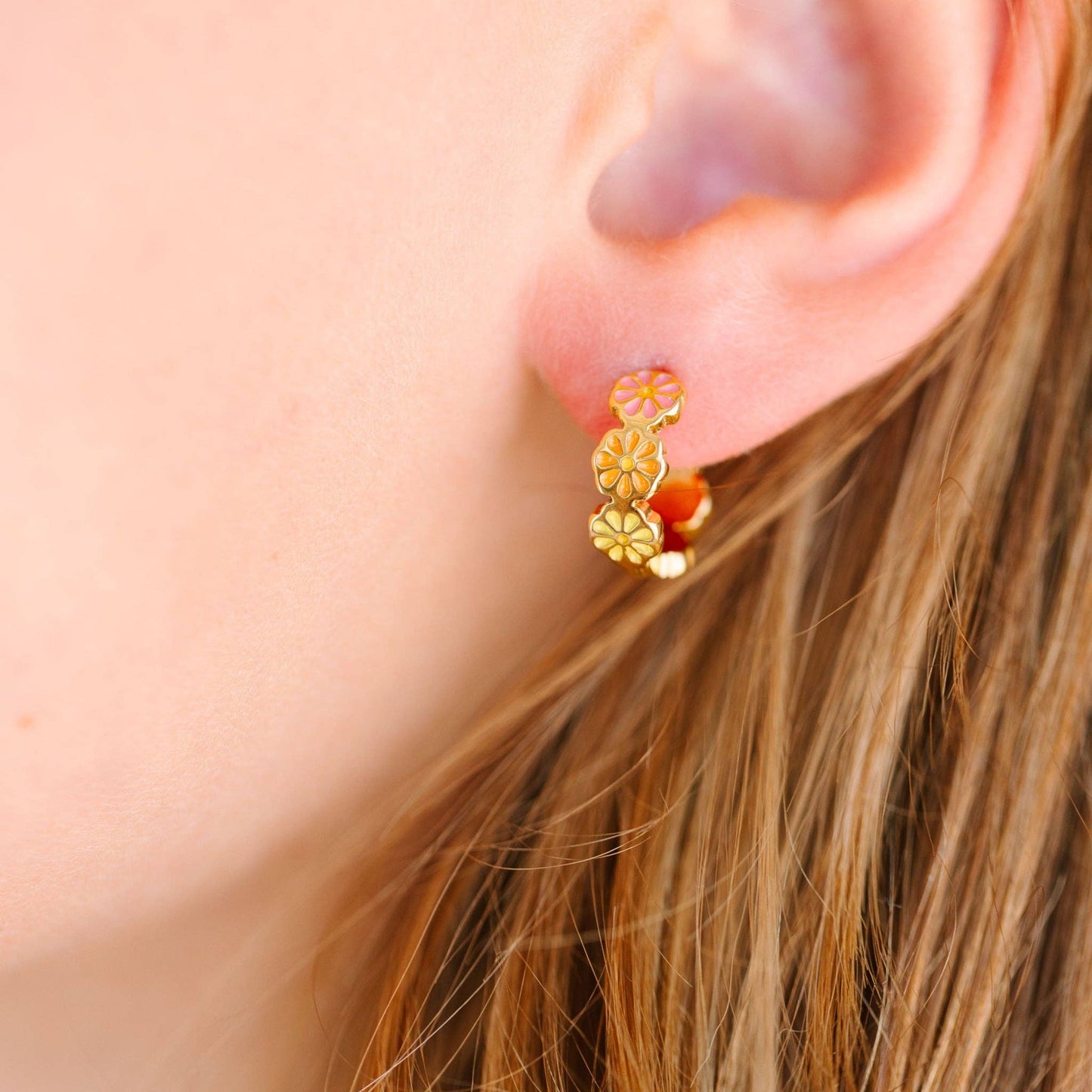 Pierced Co - Colorful Daisy Huggies