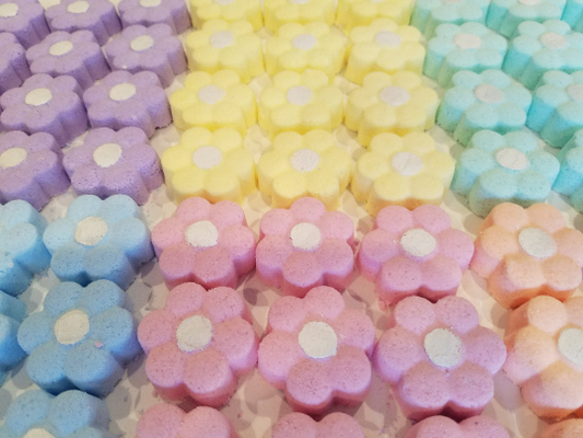Roxy Grace - Mini Daisy Bath Bombs