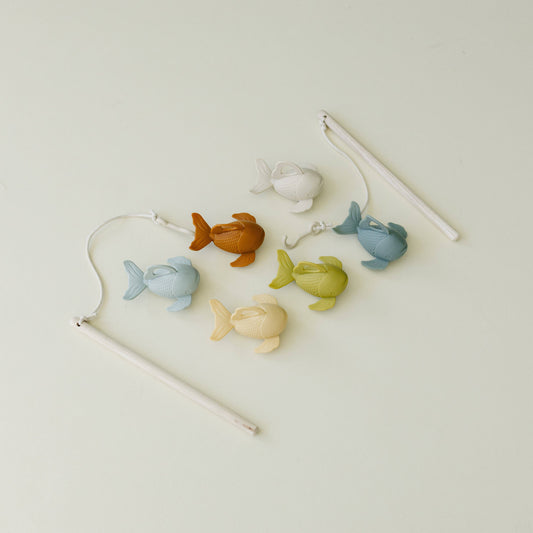 Marlowe & Co - Silicone and Wood Fishing Play Set