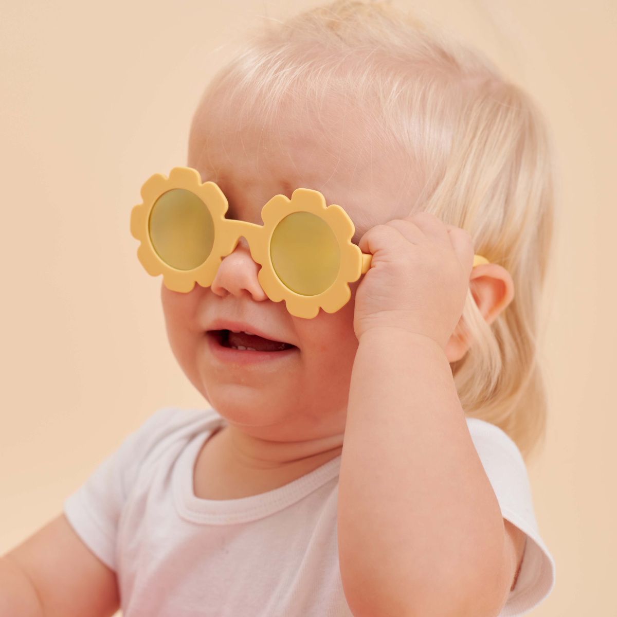 Babiators - Sun Ray Flower I Yellow Polarized Mirrored Lenses: Polarized / Ages 0-2
