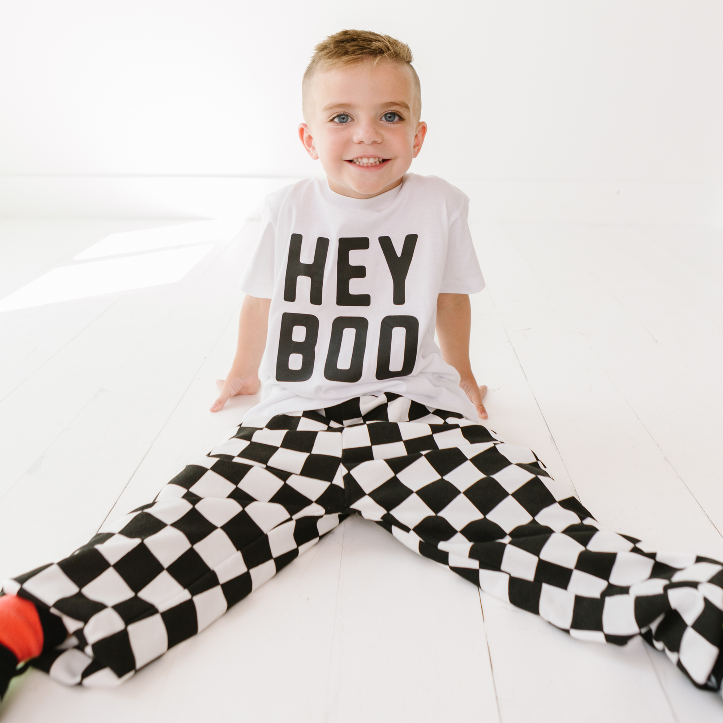 Benny & Ray Apparel - Hey Boo Halloween Shirt: White