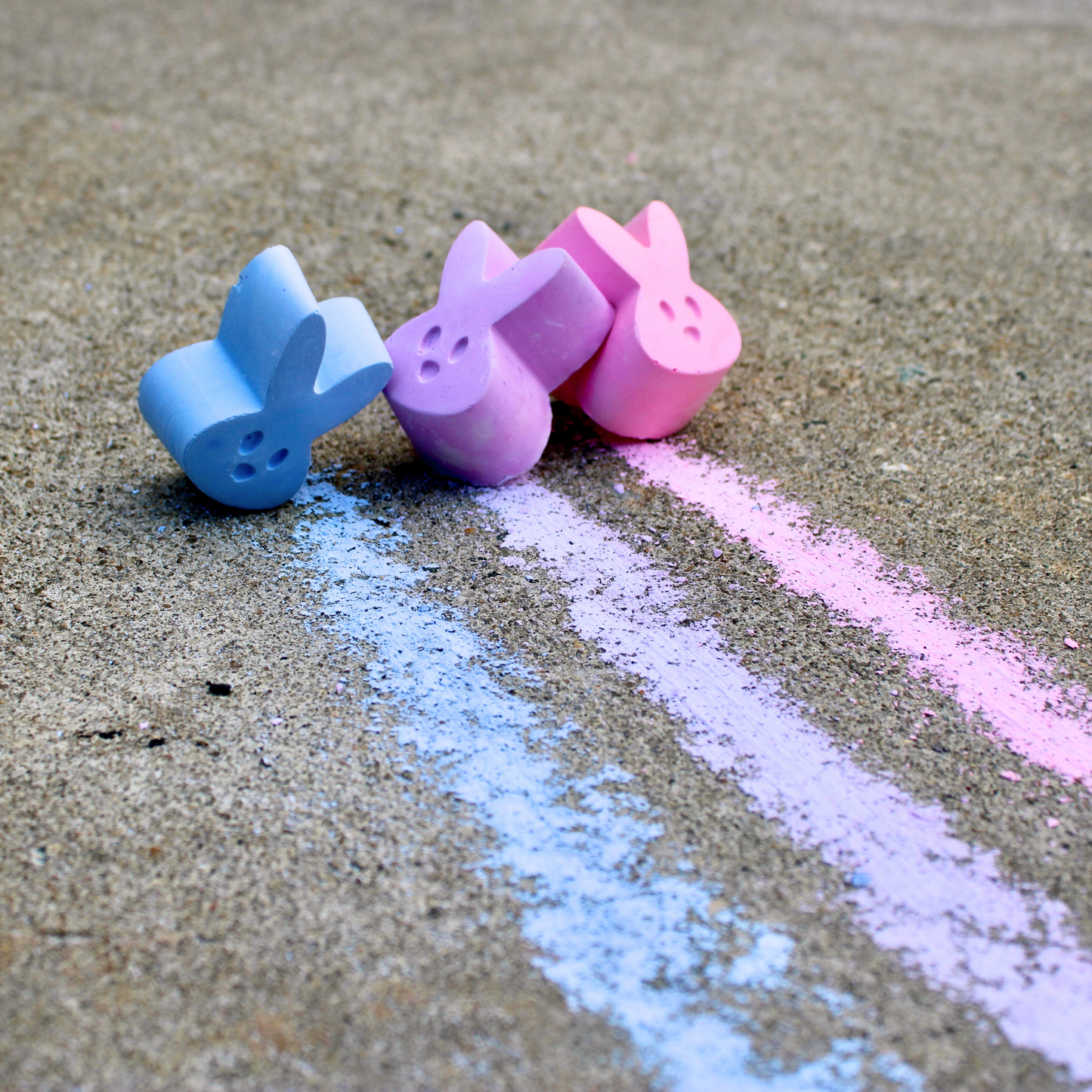 TWEE made for little hands - Duckie's Fluffle Handmade Sidewalk Chalk - Pink