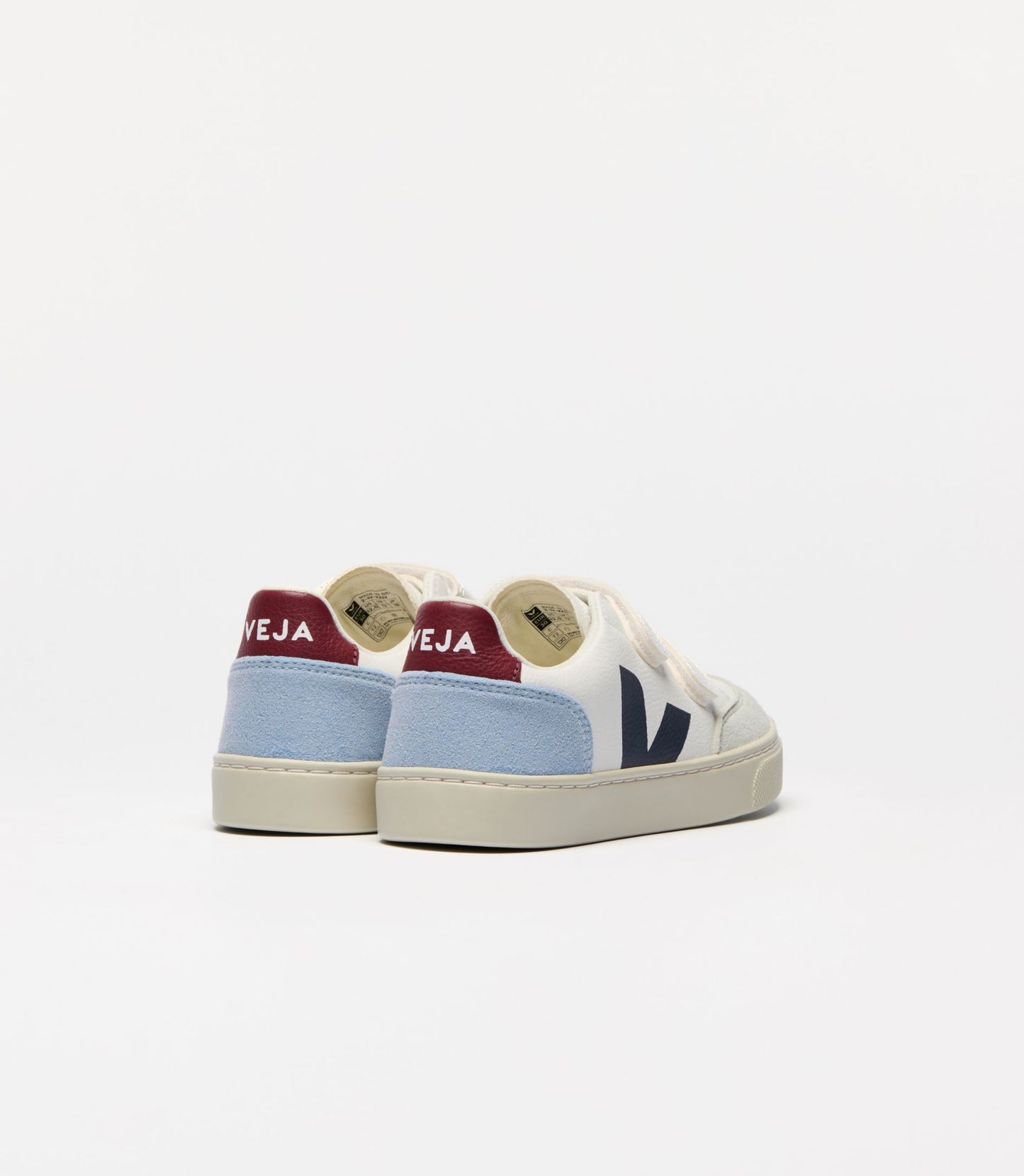 Veja V-12 Extra White Multico Steel