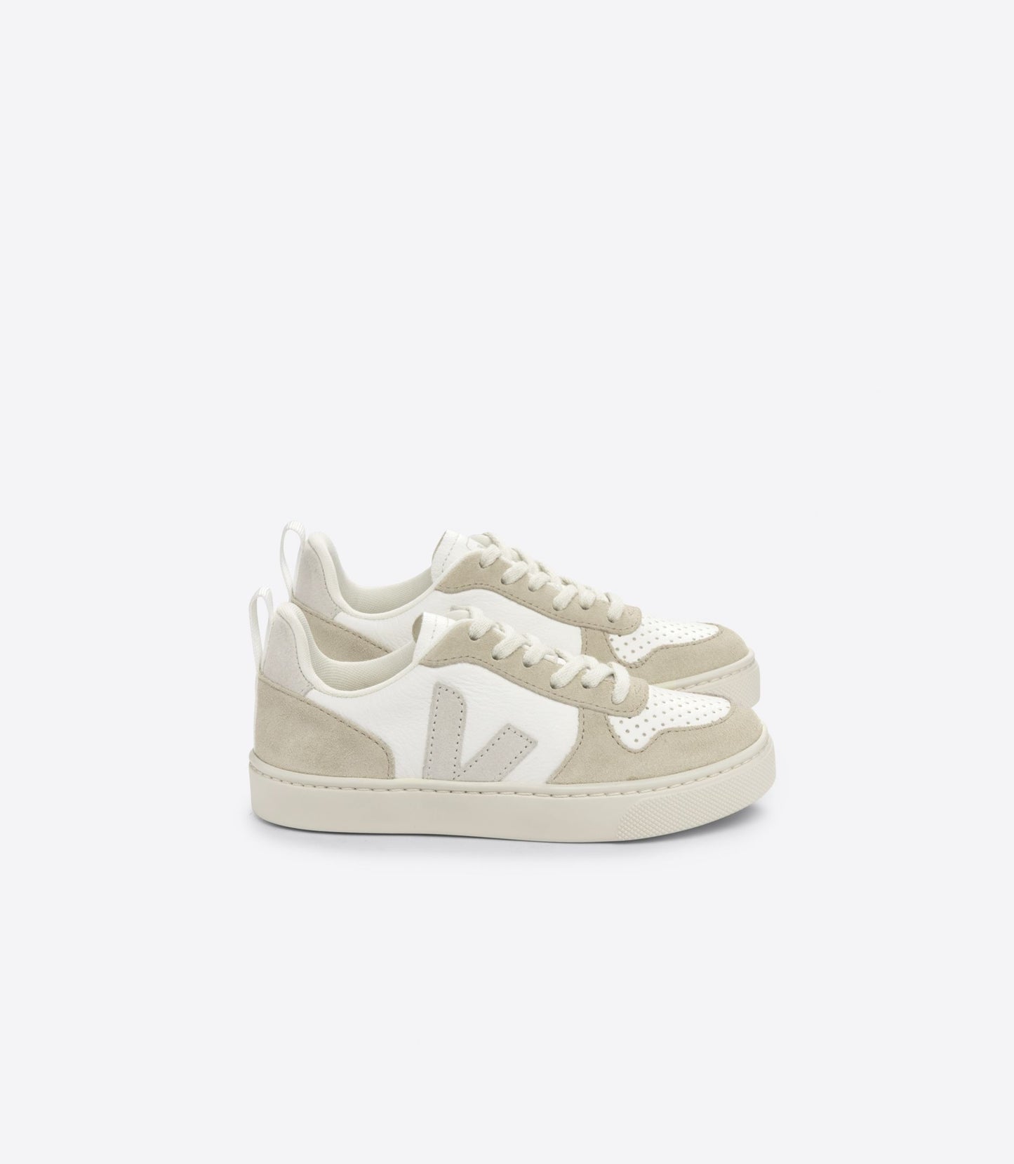 Veja Small V-10 Chromefree Extra White Natural Almond