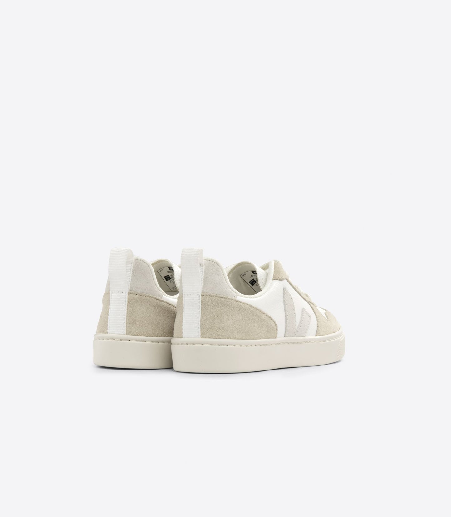 Veja Small V-10 Chromefree Extra White Natural Almond