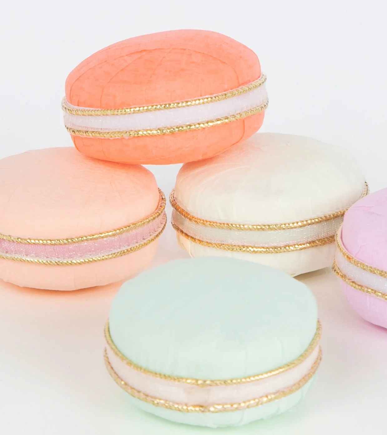 Meri Meri x Laduree Paris Macaron Surprise balls