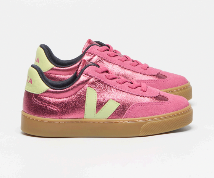 Veja Small Volley in Azalea Limo
